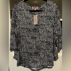 New - Philosophy 3/4 Sleeve Pleat Back Knit Top